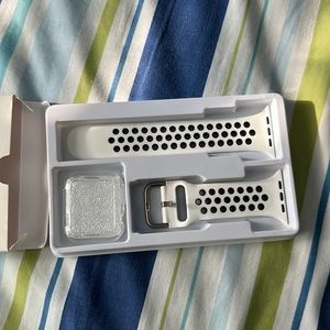 Apple Black and white sports band